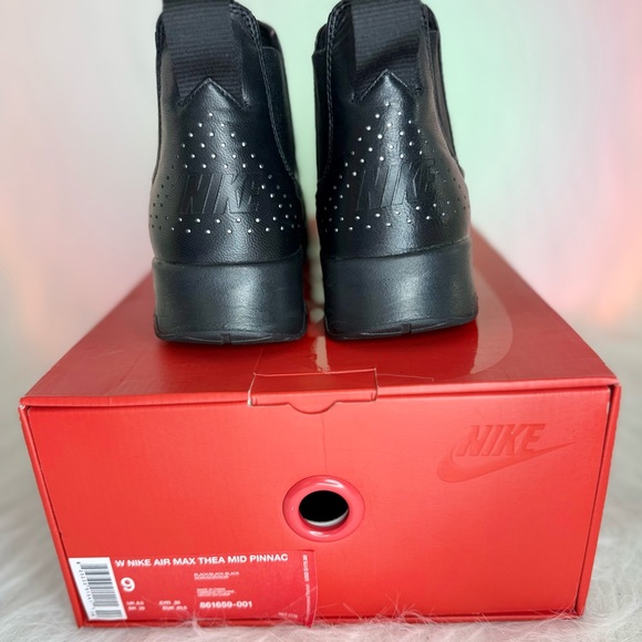 Nike AirMax Thea Mid Pinnacle Shoe Boots - Picture 2 of 8